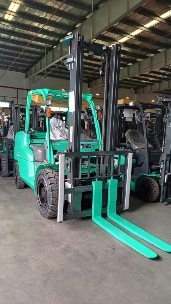 xe nâng dầu Mitsubishi