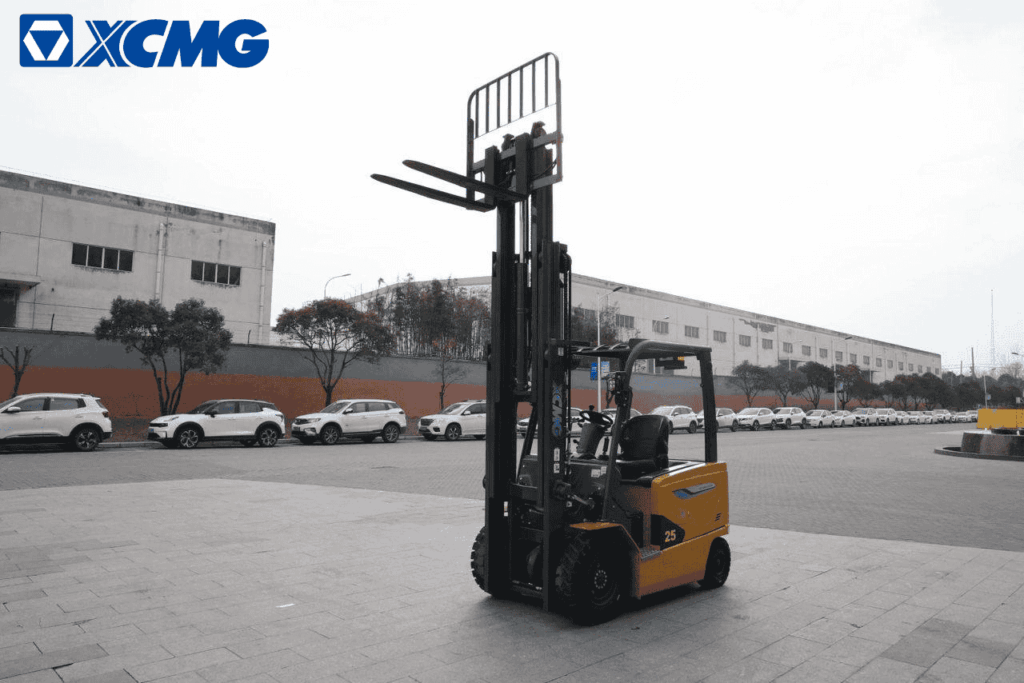 xe nâng điện ngồi lái 2,5 tấn XCMG