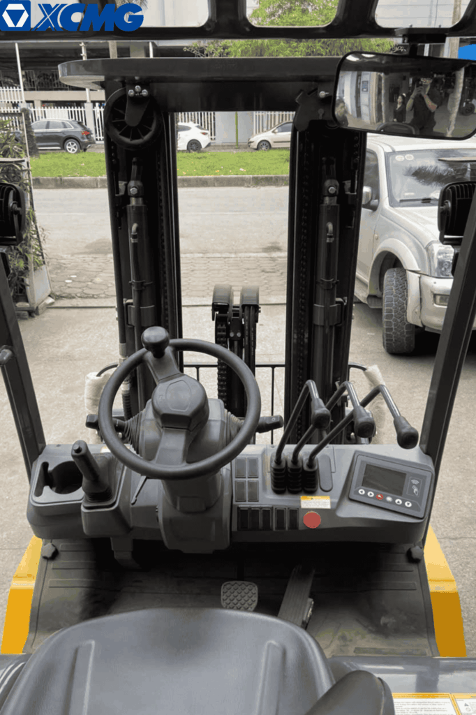 xe nâng điện ngồi lái 2,5 tấn XCMG