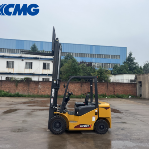 XE NÂNG DẦU XCMG NGỒI LÁI 2,5 TẤN