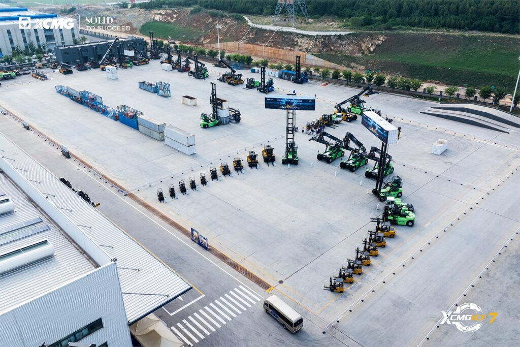 tập đoàn xe nâng xcmg
