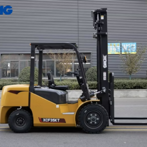 XE NÂNG DẦU XCMG NGỒI LÁI 3,5 TẤN