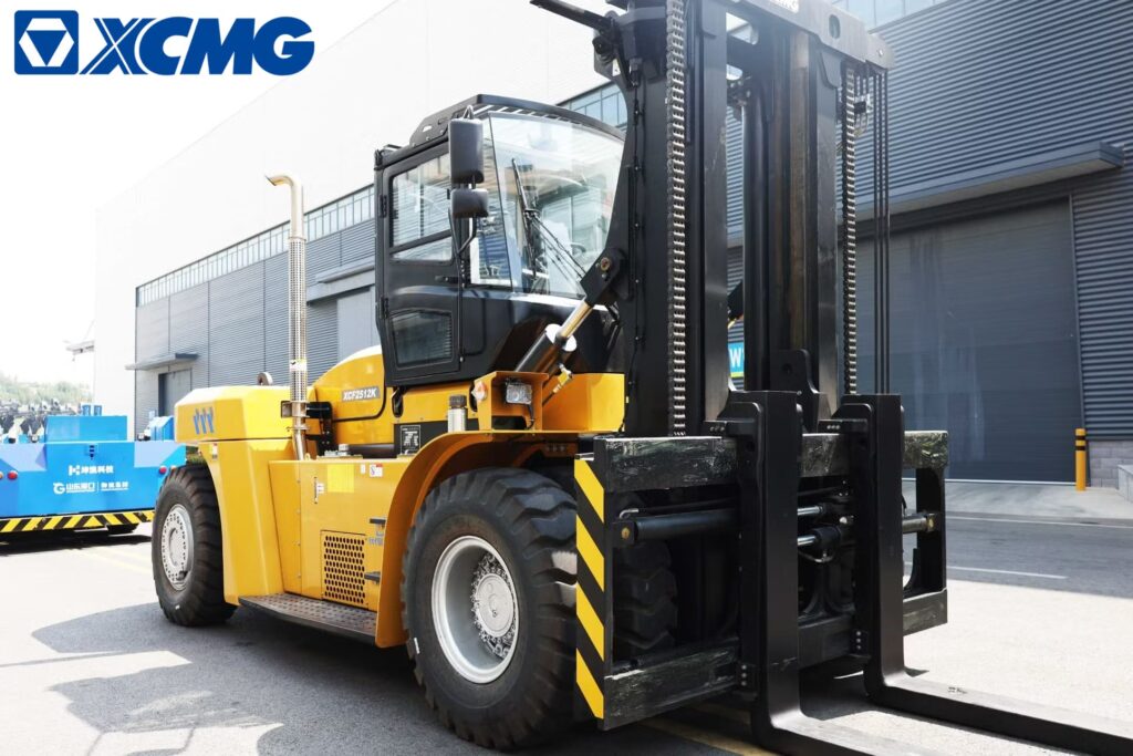 xe nâng dầu ngồi lái 25 tấn xcmg