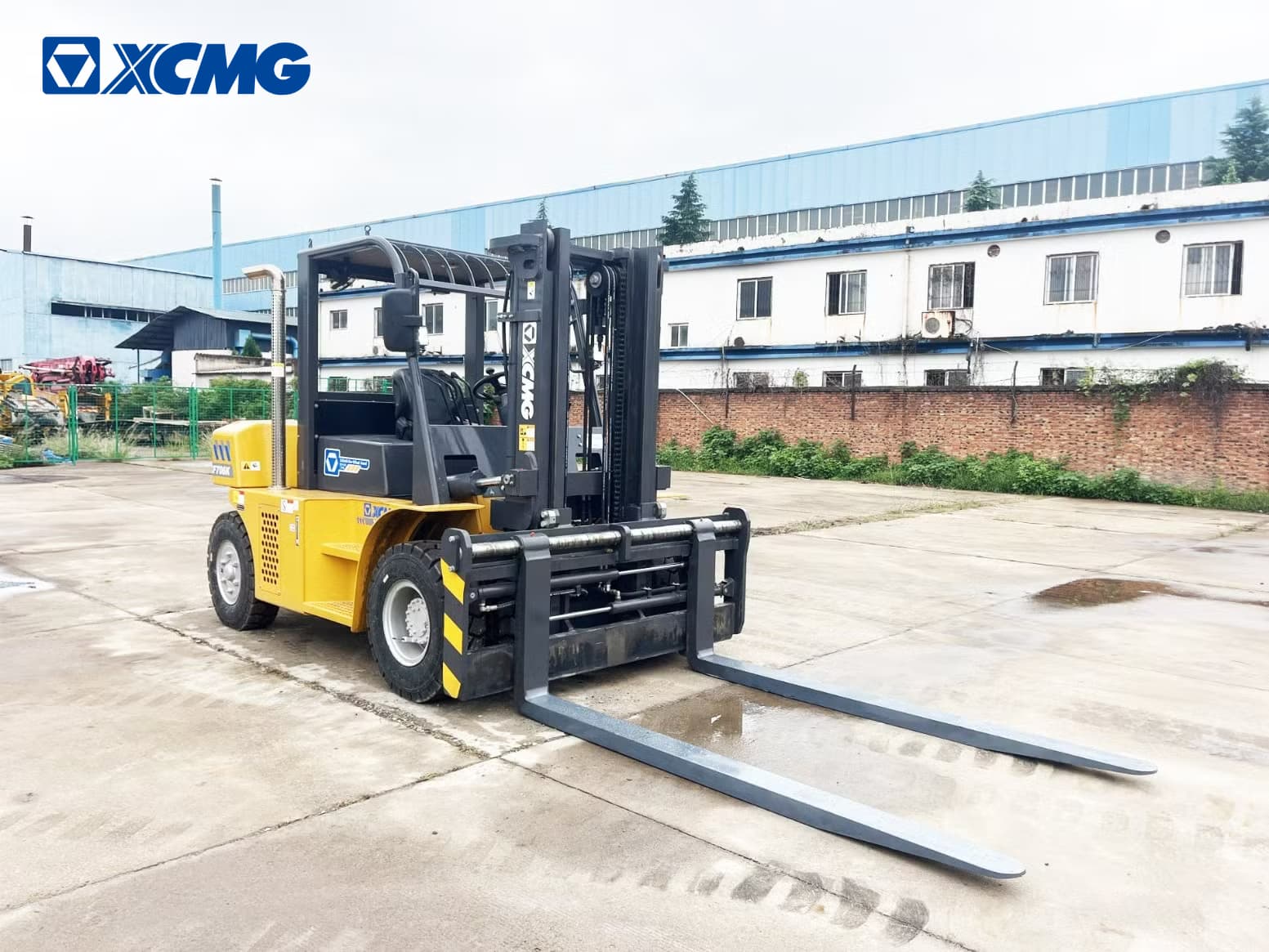 xe nâng dầu ngồi lái 7 tấn xcmg
