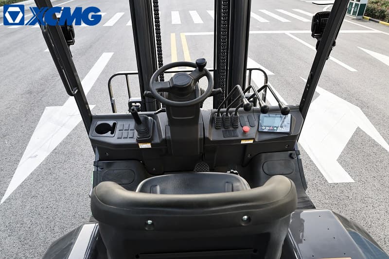 xe nâng điện 5 tấn XCMG