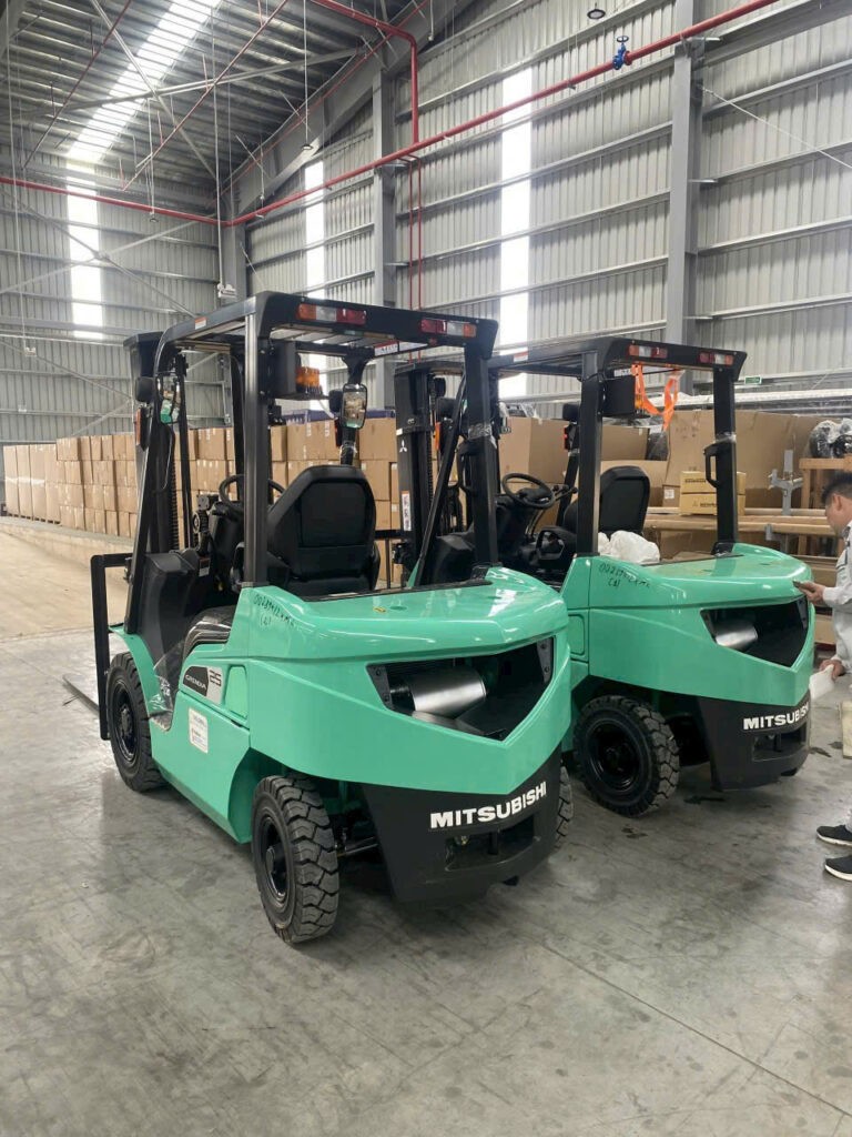 xe nâng dầu 2.5 tấn Mitsusbishi PT