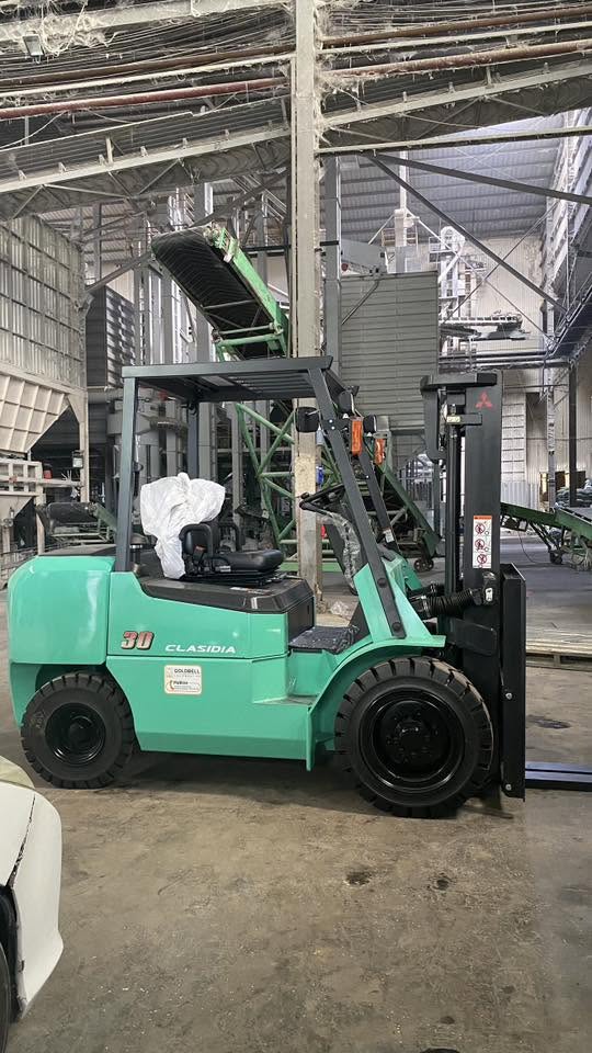 xe nâng dầu ngồi lái 3 tấn mitsubishi FD30PT