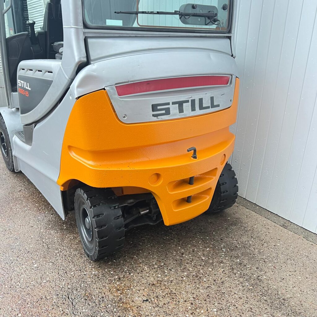 xe nâng điện ngồi lái 2.5 tấn still