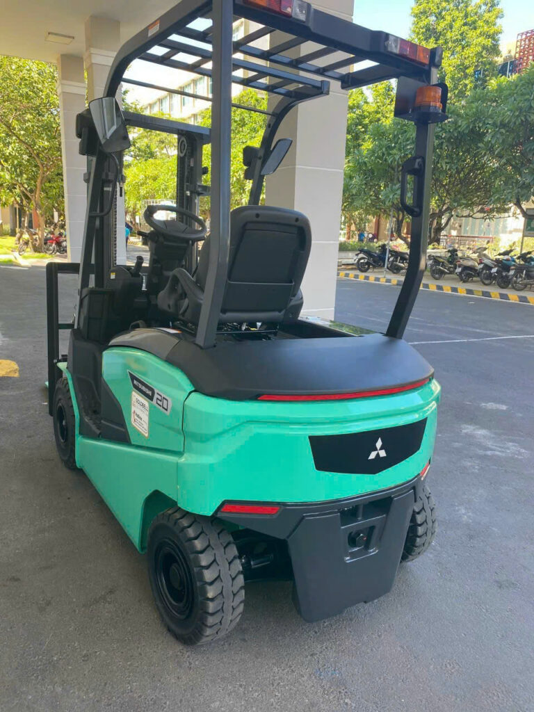 xe nâng điện ngồi lái mitsubishi 2 tấn