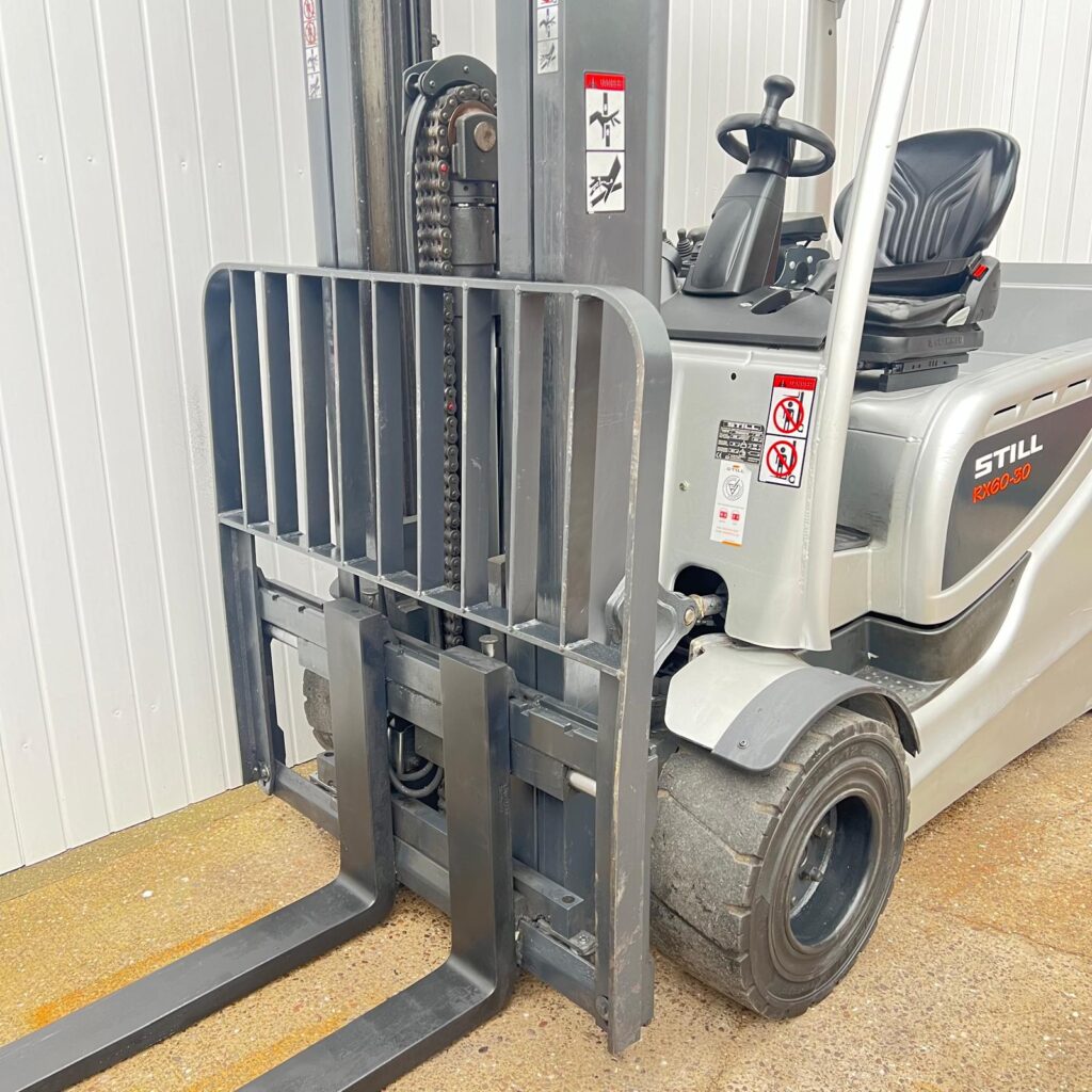 xe nâng điện ngồi lái 3 tấn still